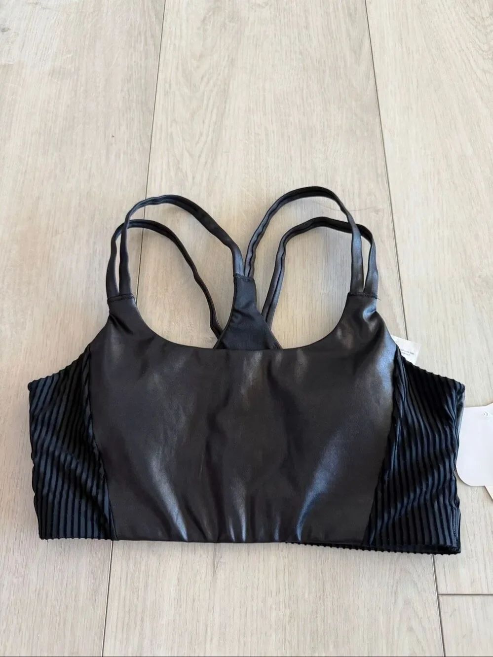 Fabletics women  black sports bra size xs
